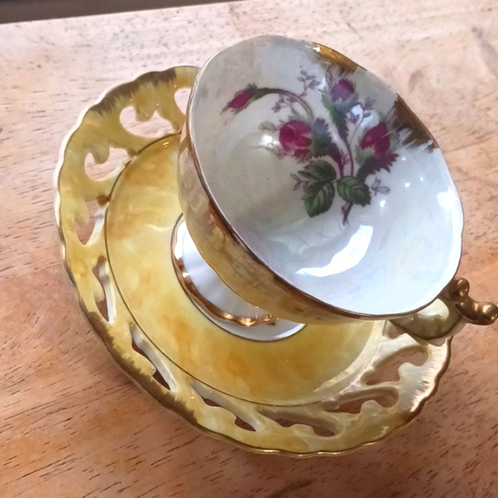 ANTIQUE Gold Leaf Tea Cup & Saucer Set